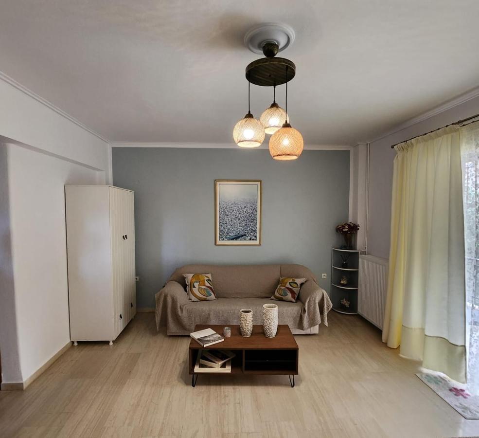 Queen Aspri Apartment 3' Min To The Beach! Antikyra Buitenkant foto