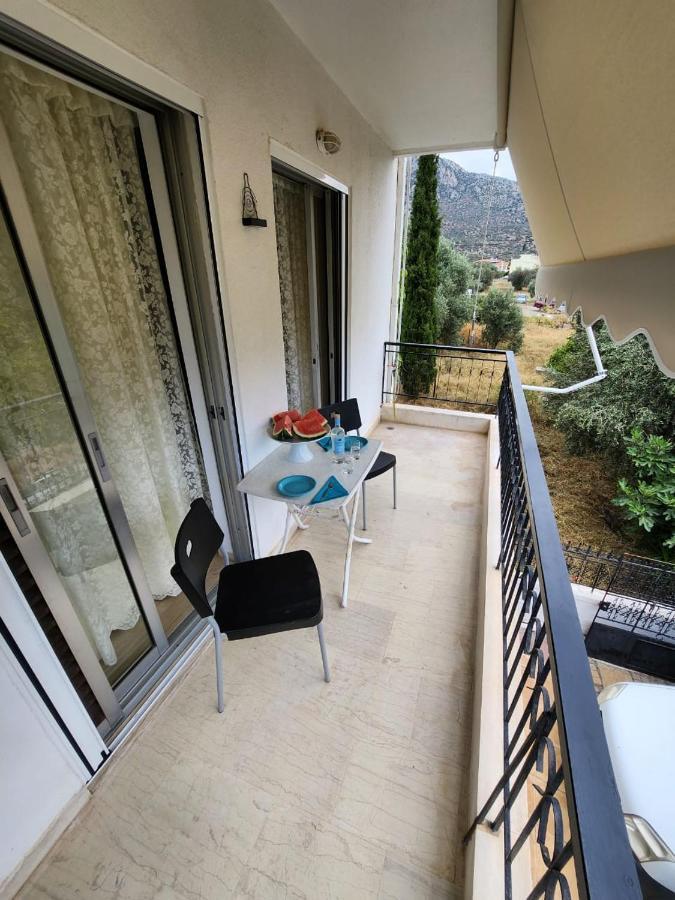 Queen Aspri Apartment 3' Min To The Beach! Antikyra Buitenkant foto