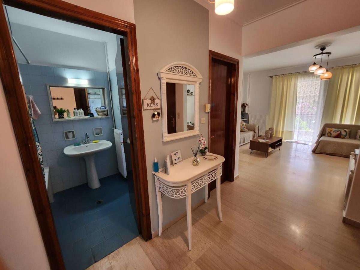 Queen Aspri Apartment 3' Min To The Beach! Antikyra Buitenkant foto