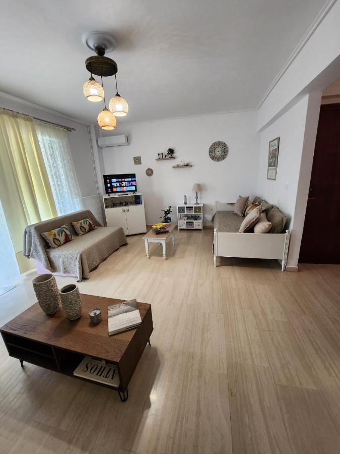 Queen Aspri Apartment 3' Min To The Beach! Antikyra Buitenkant foto