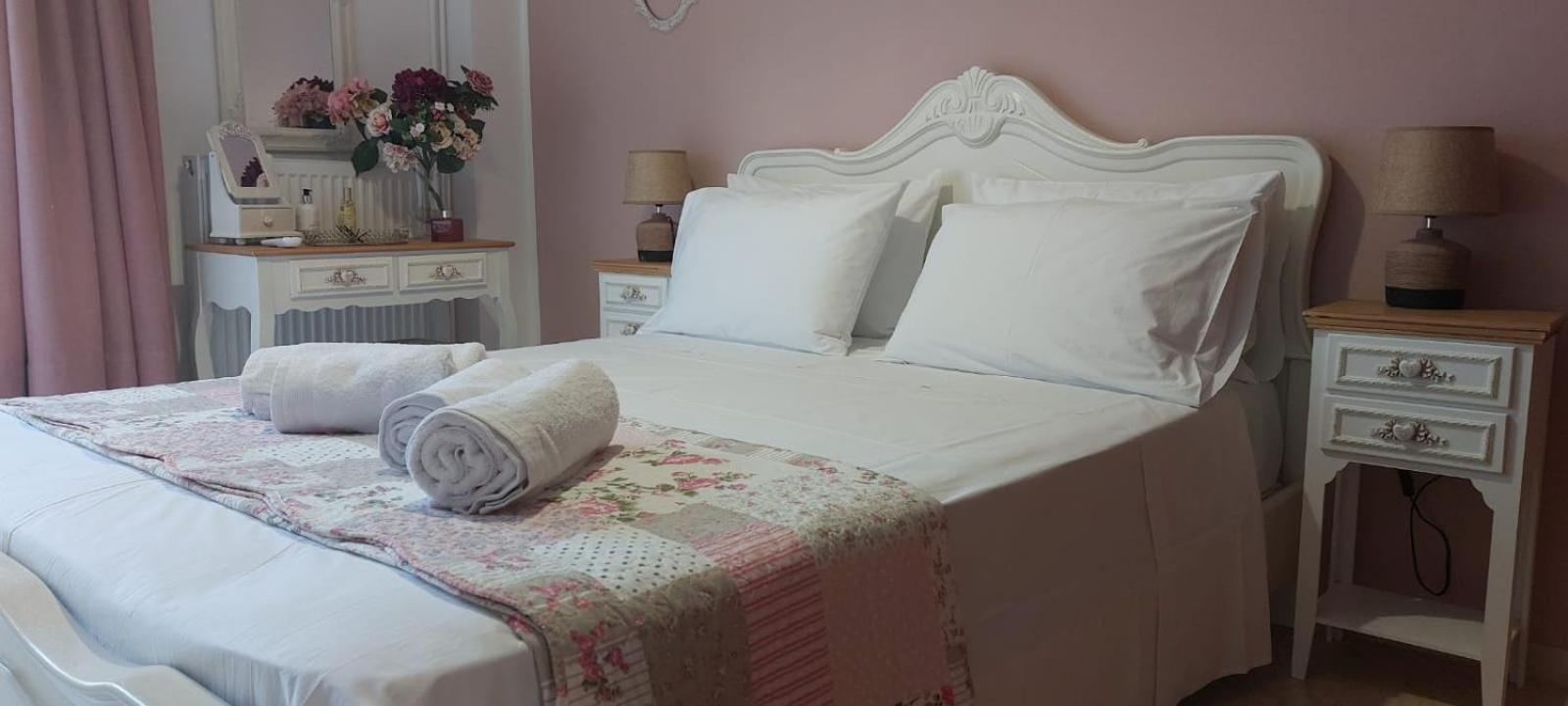 Queen Aspri Apartment 3' Min To The Beach! Antikyra Buitenkant foto